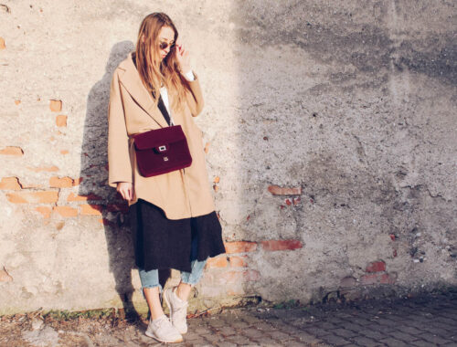 Camel Coat, Spring Vibe, Camel Coat Zara, Buffalo Tasche, Sneakers, Glorify Specs